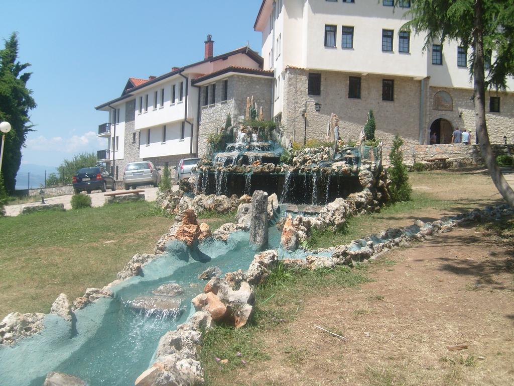 St. Naum Hotell